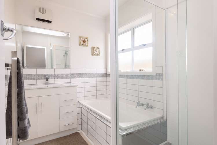 27 Hammersley Avenue Shirley_8