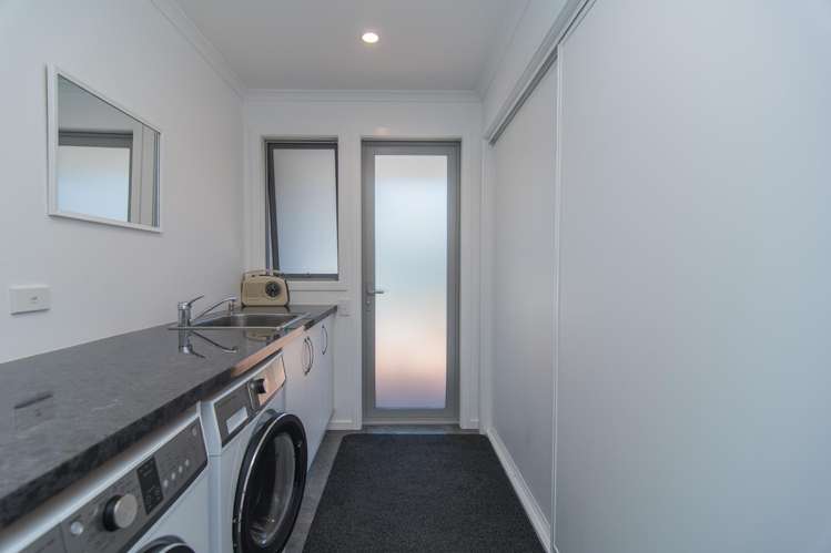 14 Richard Pearse Drive Temuka_10