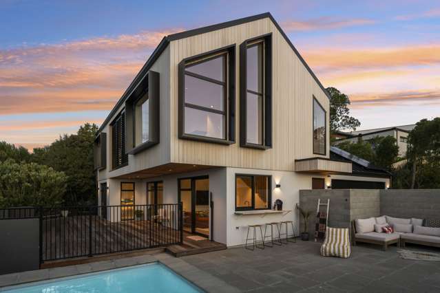 Architectural Coastal Sanctuary