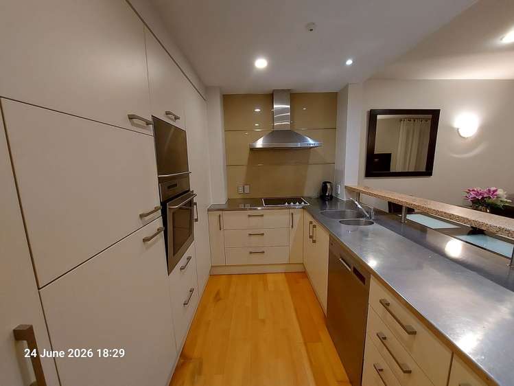 22 Pakenham Street East Auckland Central_9