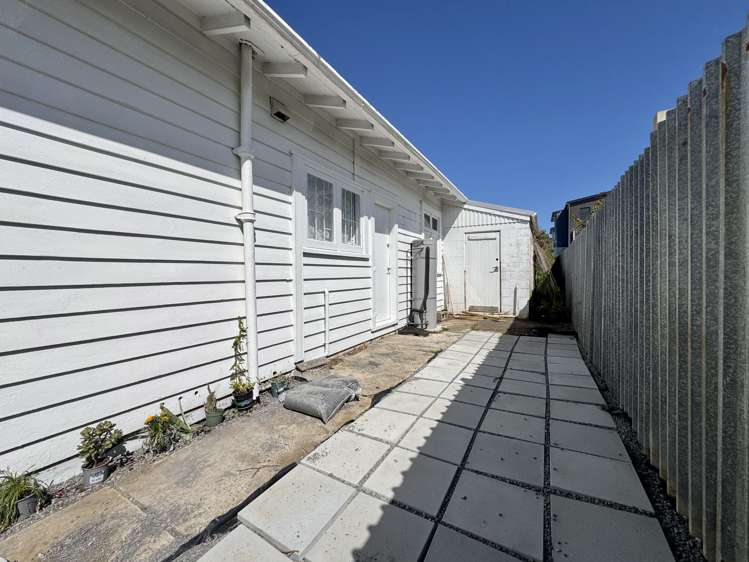 3157 Great North Road New Lynn_25