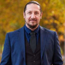 Chris Peteru