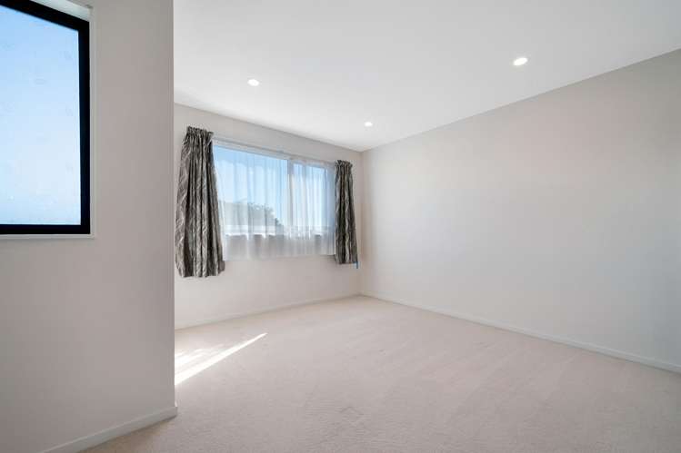 4035C Great North Road Glen Eden_13