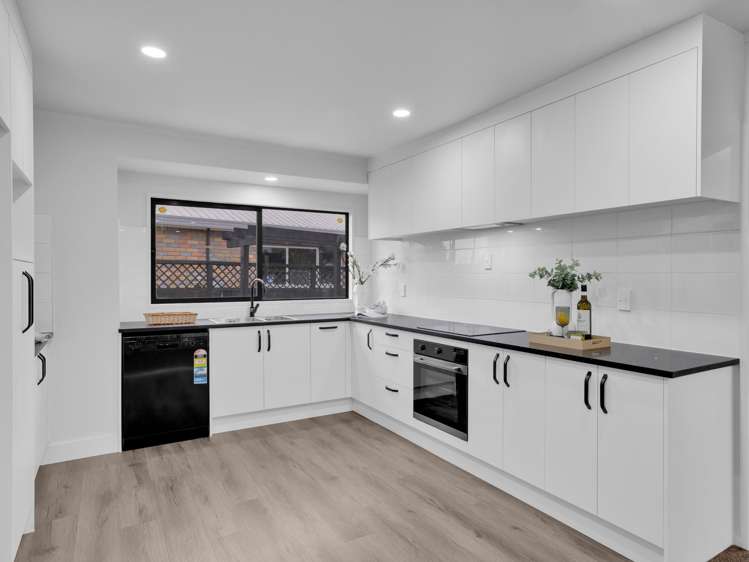 48 Forth Crescent Glenview_3