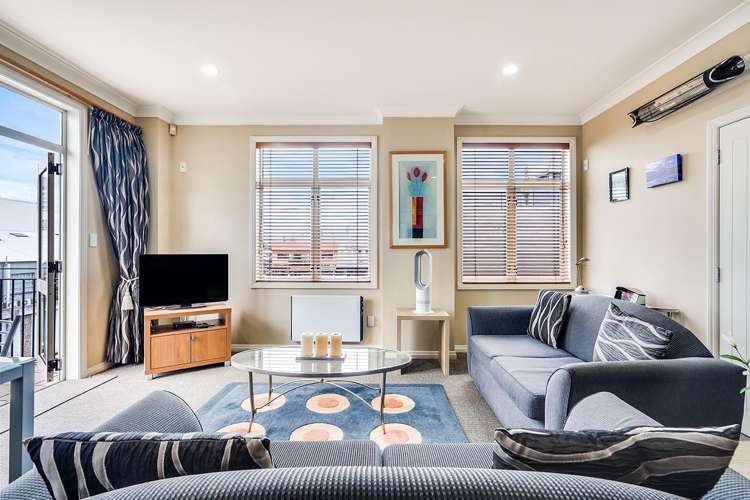 2E/11 London Street Hamilton Central_2