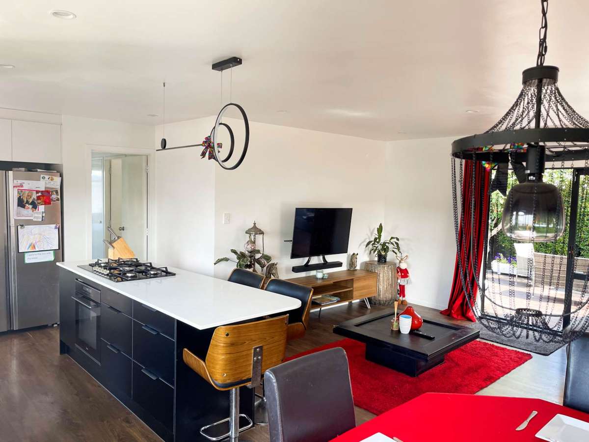 2/37 Hill Crescent_2