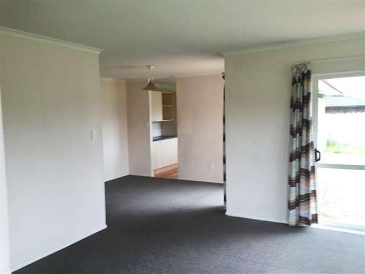 6 Farmdale Court Flat Bush_10