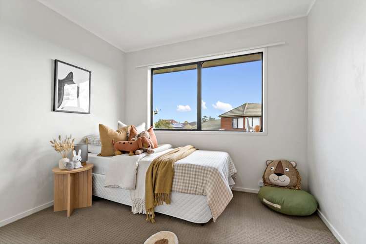 2/6 Waikato Place Saint Johns_12