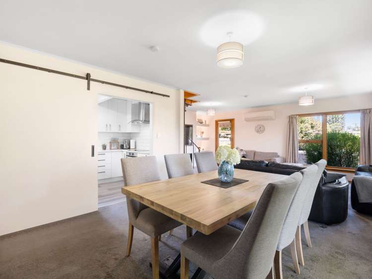 63 Moffat Drive Lincoln_12