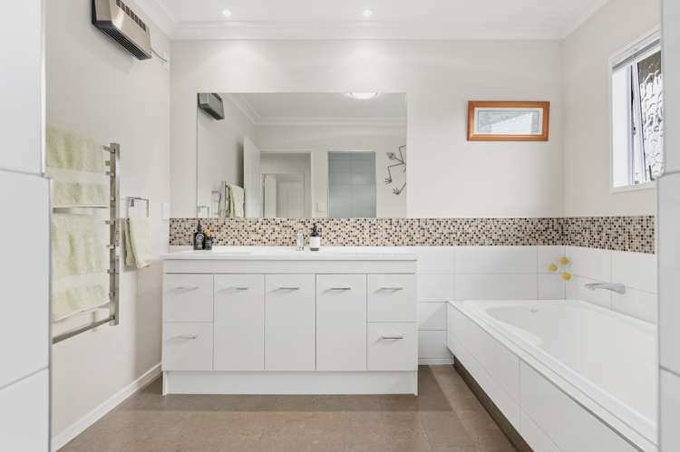 5 Crowden Place Harrowfield_24