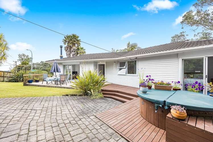156 Godley Road Titirangi_21