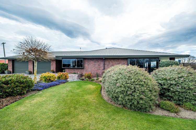 446 Grahams Road Willowby_21