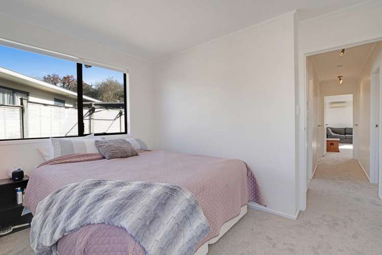 54 Mirrabooka Avenue Botany Downs_17