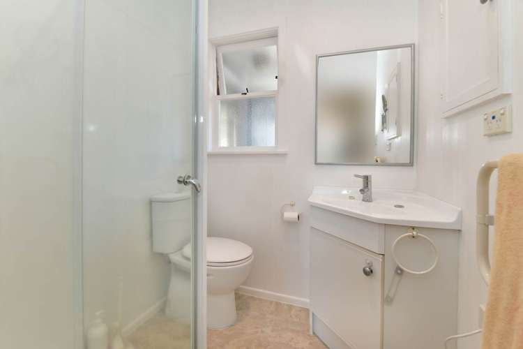 2/280 Beach Road Campbells Bay_14