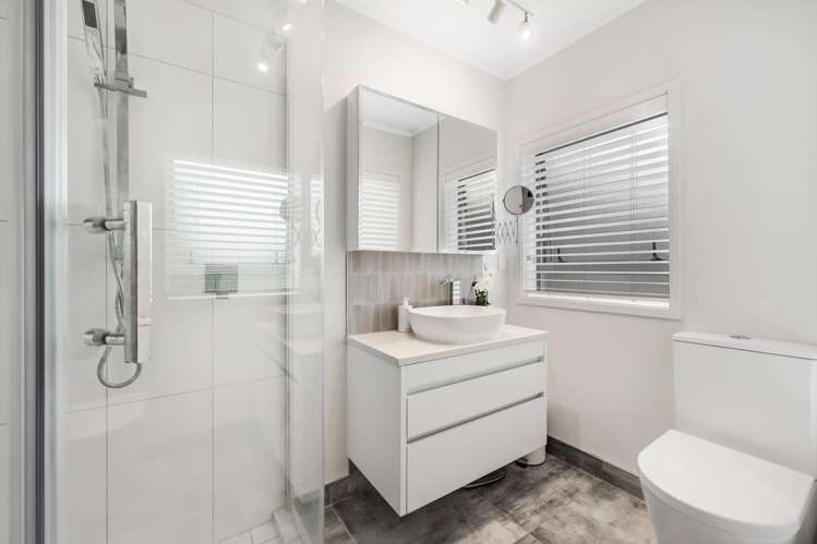 19 Clovelly Road Bucklands Beach_21