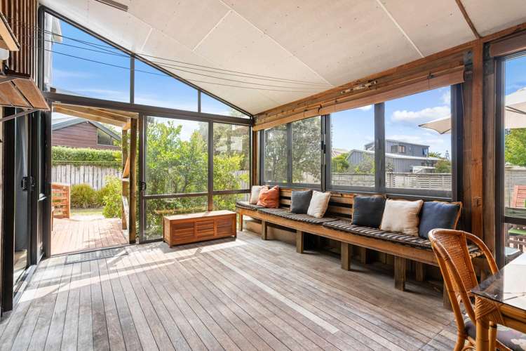 1 Britannia Dell Pauanui_23