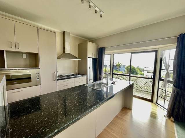 61 West Hoe Heights Orewa_4
