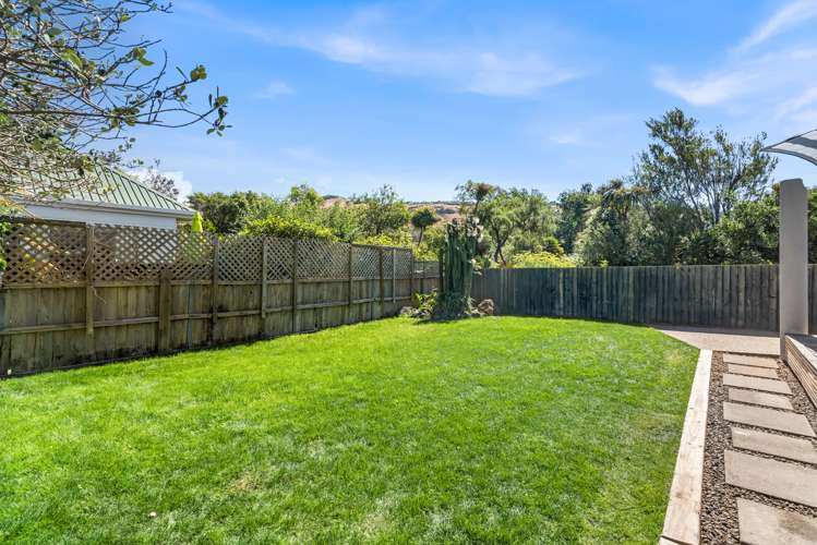 64 Colenso Street Sumner_16