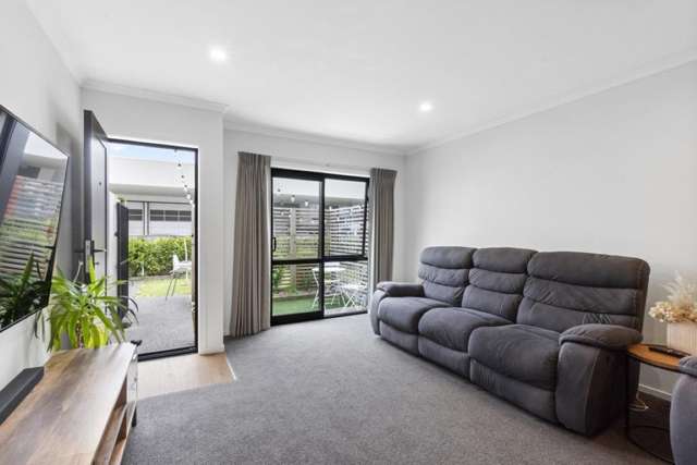 6/1 Vialou Street 10463_3