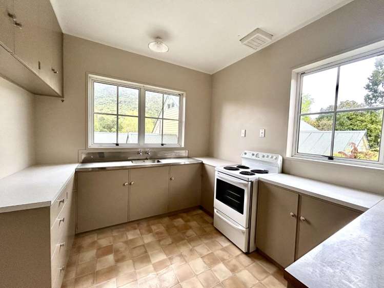 1180 Tarawera Road 11068_2