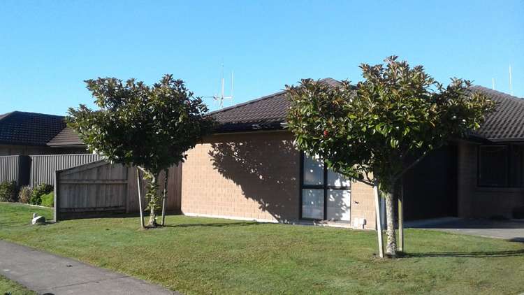 85 Farringdon Avenue Rototuna North_1