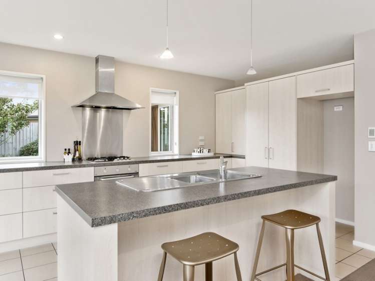 16 Hasendene Drive Lincoln_7