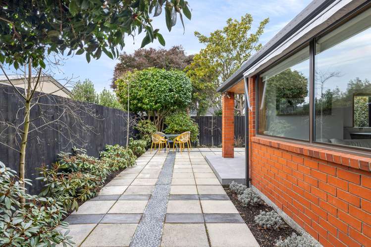 2/6 Chepstow Avenue Fendalton_19