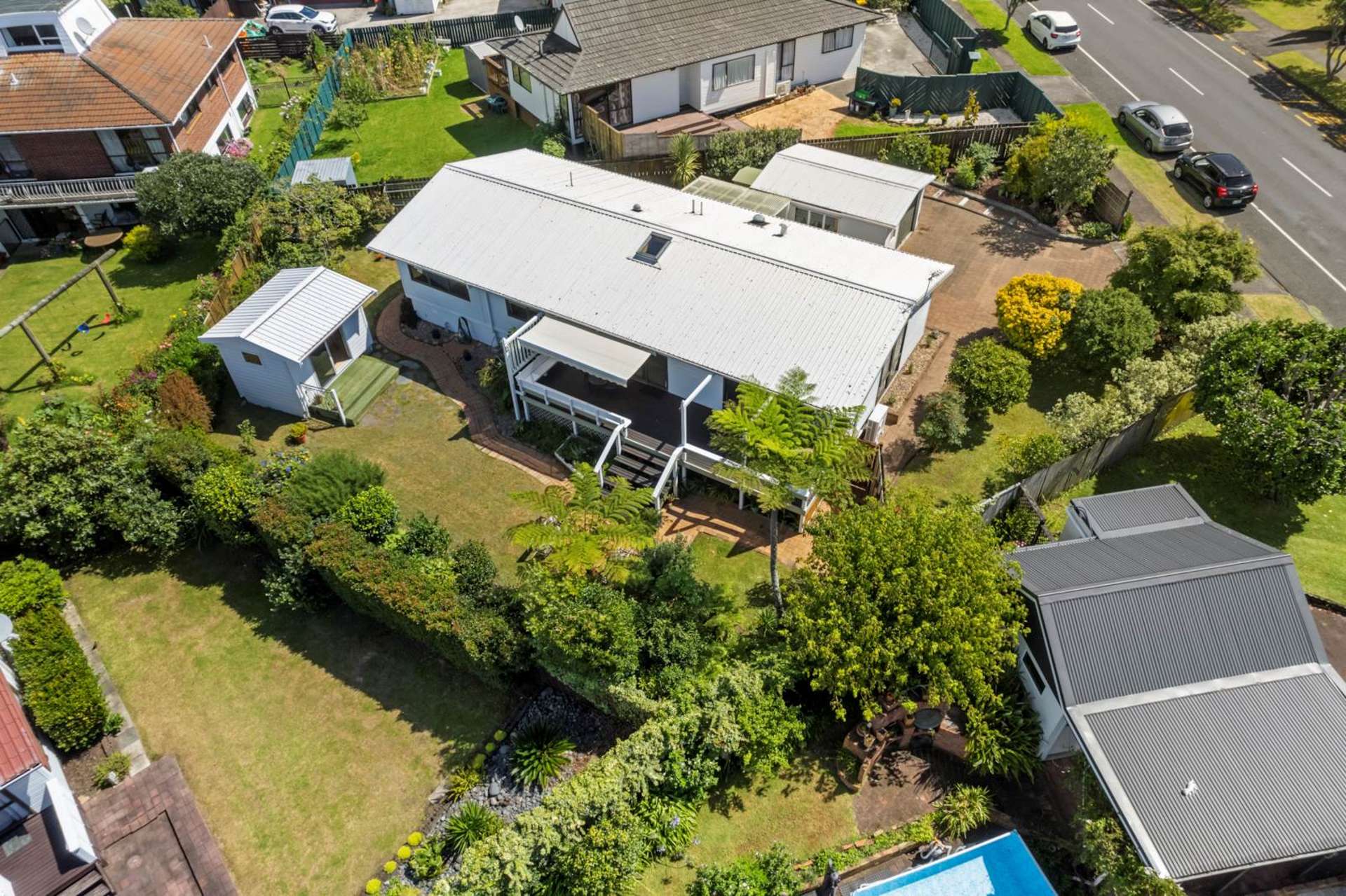 8 Bradbury Road Botany Downs_0