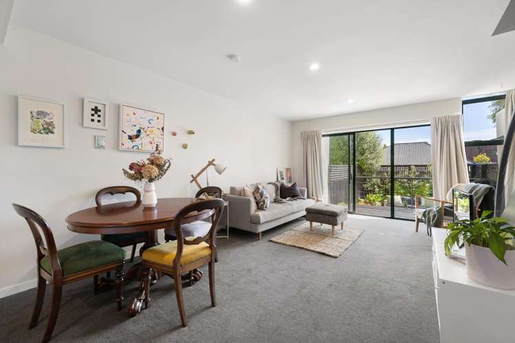 4/33 Winchester Street Merivale_5