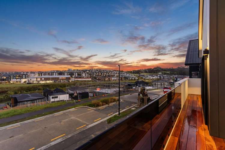 17 Humenga Place Long Bay_21