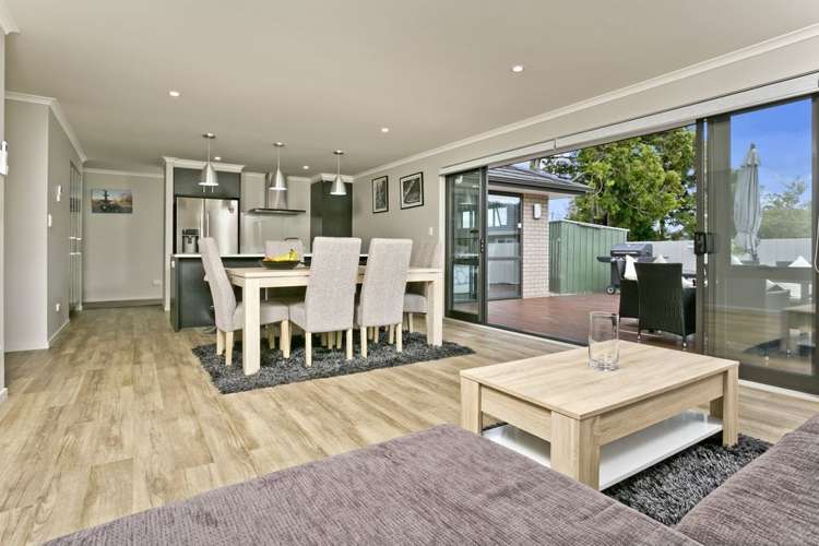 7 Duke Street Riverhead_3