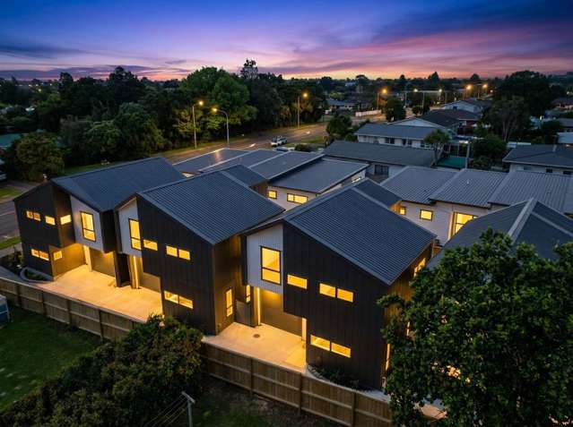 Brand New, Free-Standing – Must Be Sold!