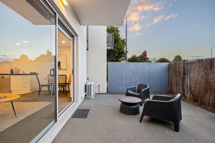 2/318 Barbadoes Street Christchurch Central_13