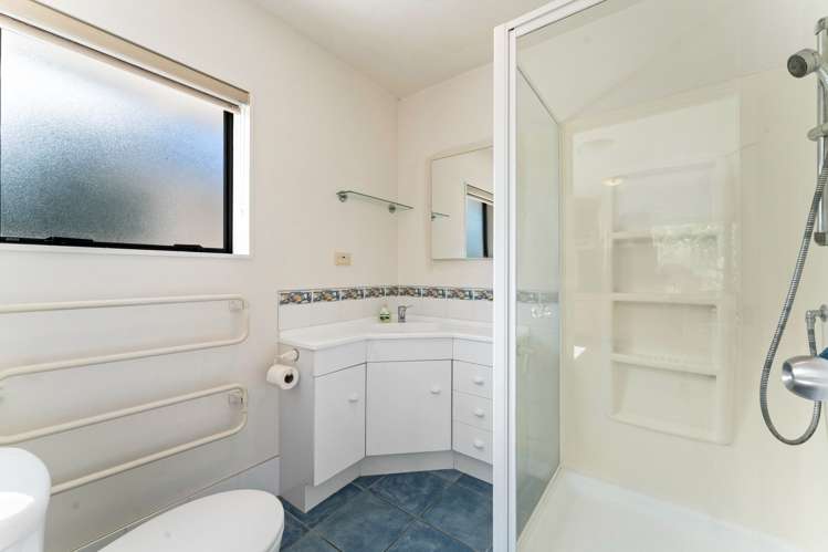 41 Cloverfields Drive Waimauku_14