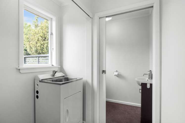 17 Veronica Avenue Marewa_16