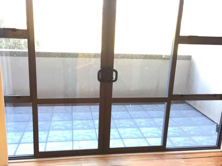 13/8 Dock Street Auckland Central_8