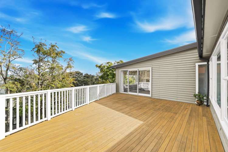 2/12 Philson Terrace Browns Bay_13