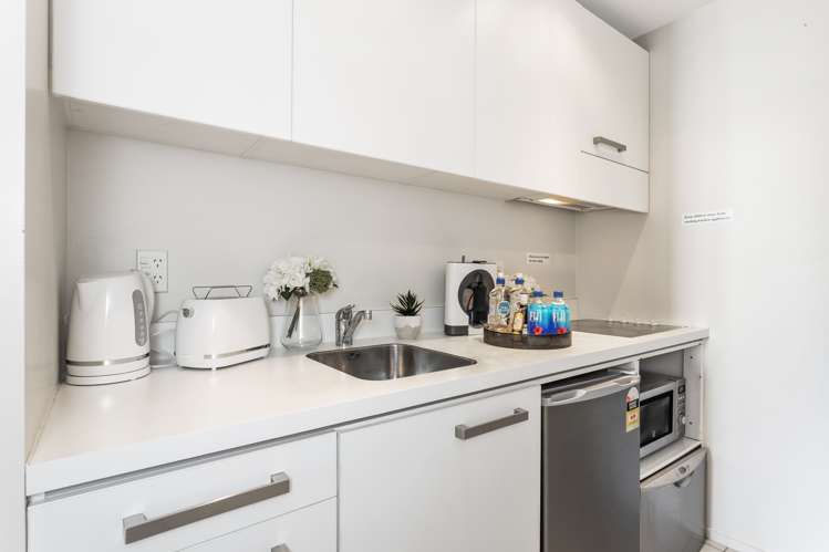 1004/10 Waterloo Quadrant Auckland Central_5