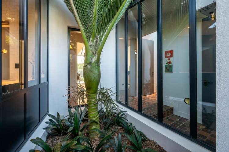 1 Tiri Road Takapuna_21