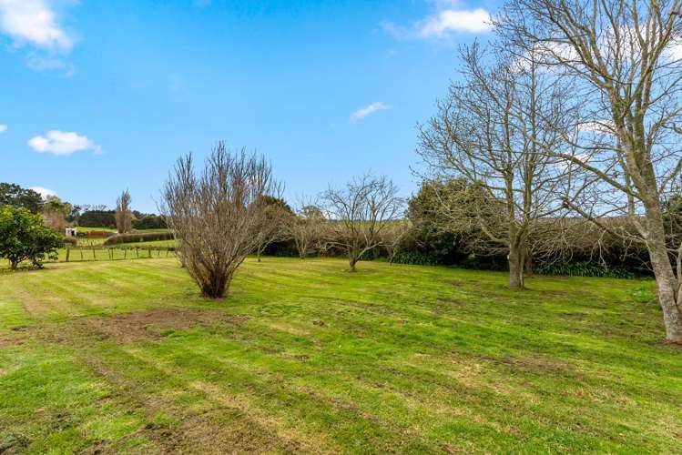 264 Glenbrook Beach Road Glenbrook_32