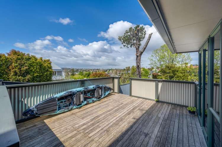 21 Beach Road Mellons Bay_23