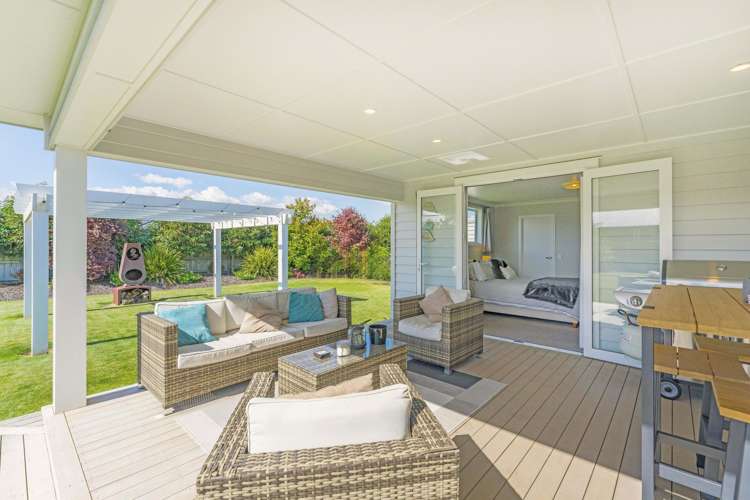 8 Pukatea Lane Kinloch_2