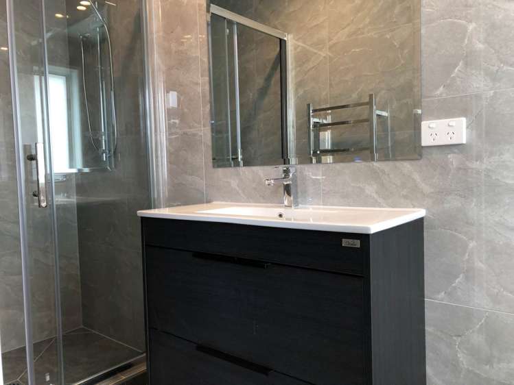 36 Koropa Road Flat Bush_14