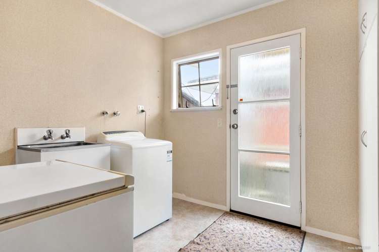 19 Nui Mana Place Te Atatu South_8