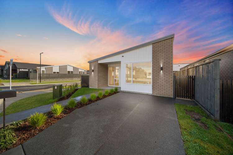 17 John Main Drive_0