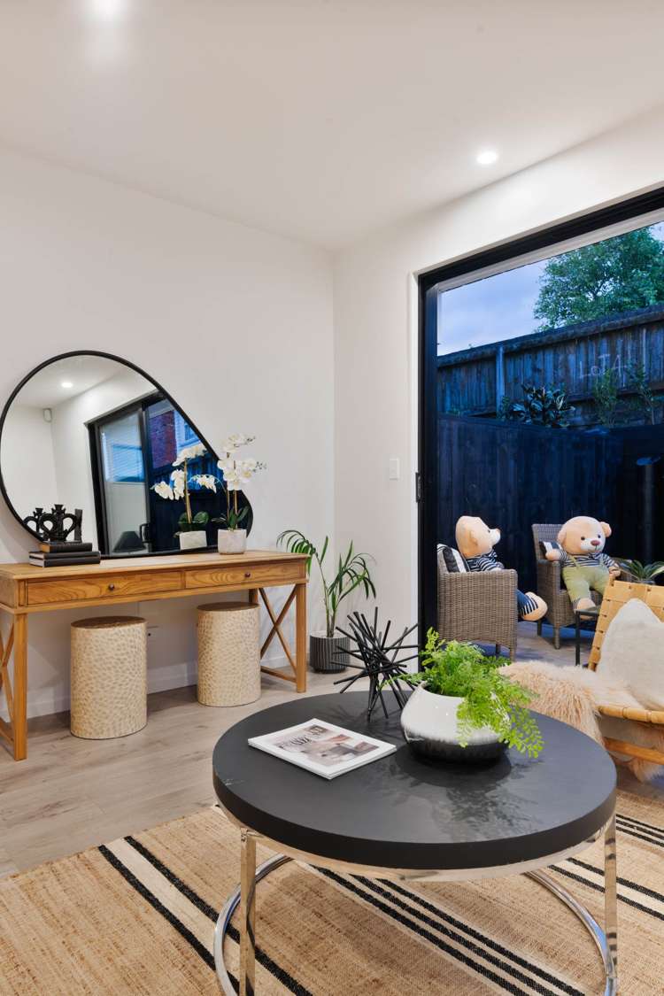 2/11 Jaemont Avenue Te Atatu South_17