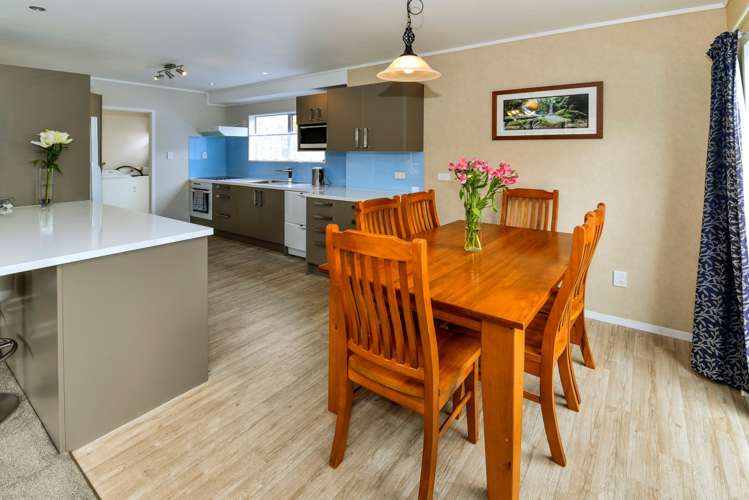 73 Carnoustie Drive Wattle Downs_15