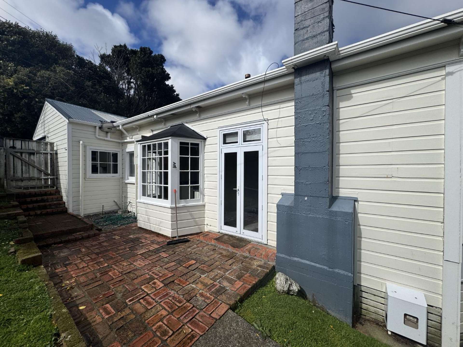  27 Tawa Terrace Tawa_0
