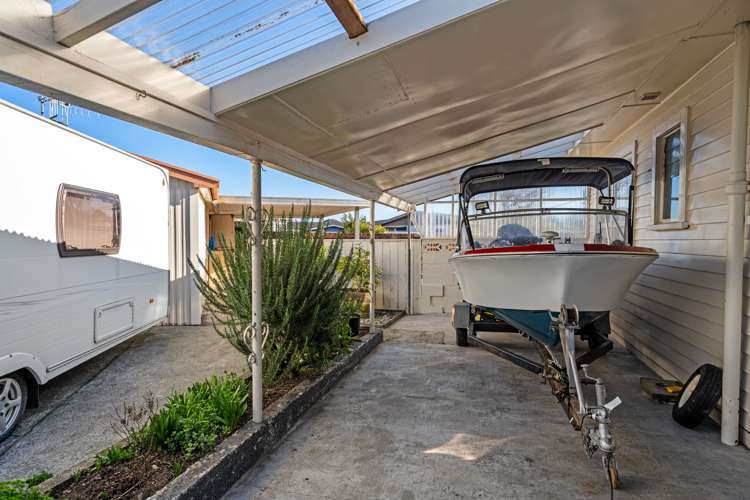 60 Tennyson Crescent Stoke_13