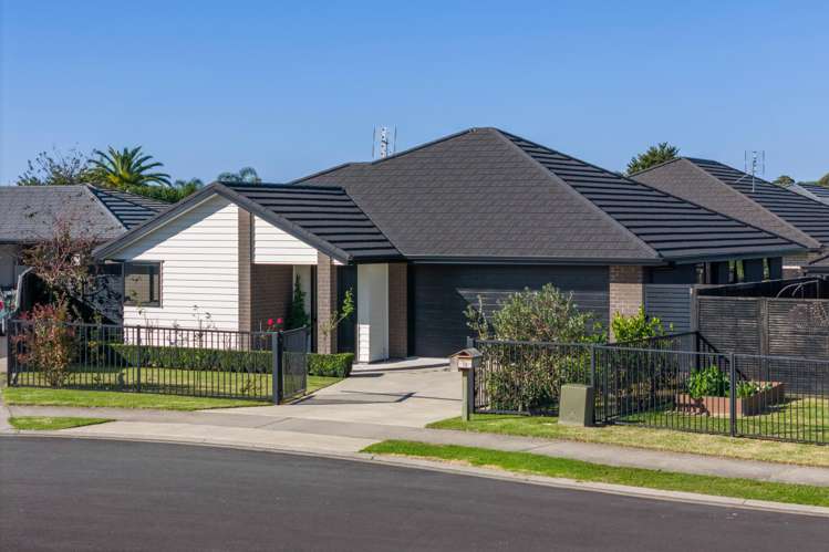 16 Eastbank Drive_0